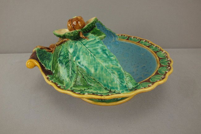 MINTON majolica chestnut server, factory glaze im: MINTON majolica chestnut server, factory glaze imperfection