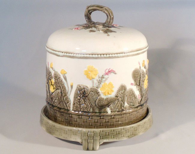 WEDGWOOD Argenta majolica primrose cheese keeper,: WEDGWOOD Argenta majolica primrose cheese keeper, 9 1/2", professional repair to base rim
