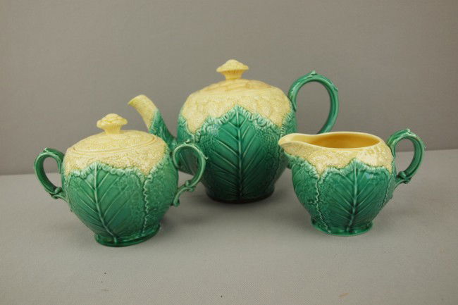 WEDGWOOD Etruria majolica cauliflower 3 piece teas: WEDGWOOD Etruria majolica cauliflower 3 piece teaset, professional repair to lid of teapot