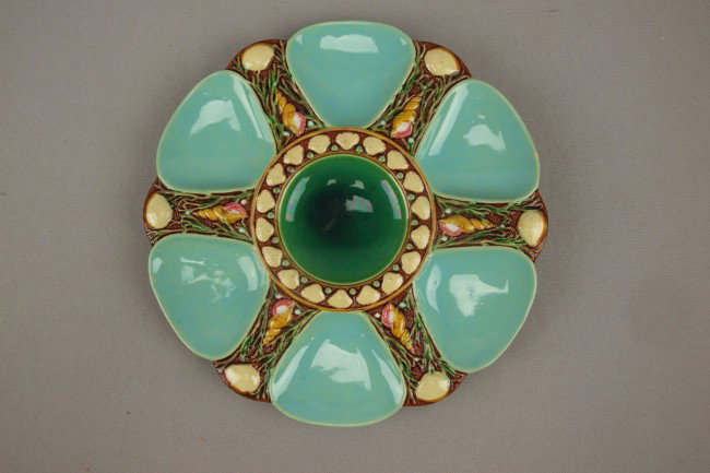 MINTON seamist green 6 well osyter plate, shape no: MINTON seamist green 6 well osyter plate, shape no. 1323, 9", professional rim chip repair
