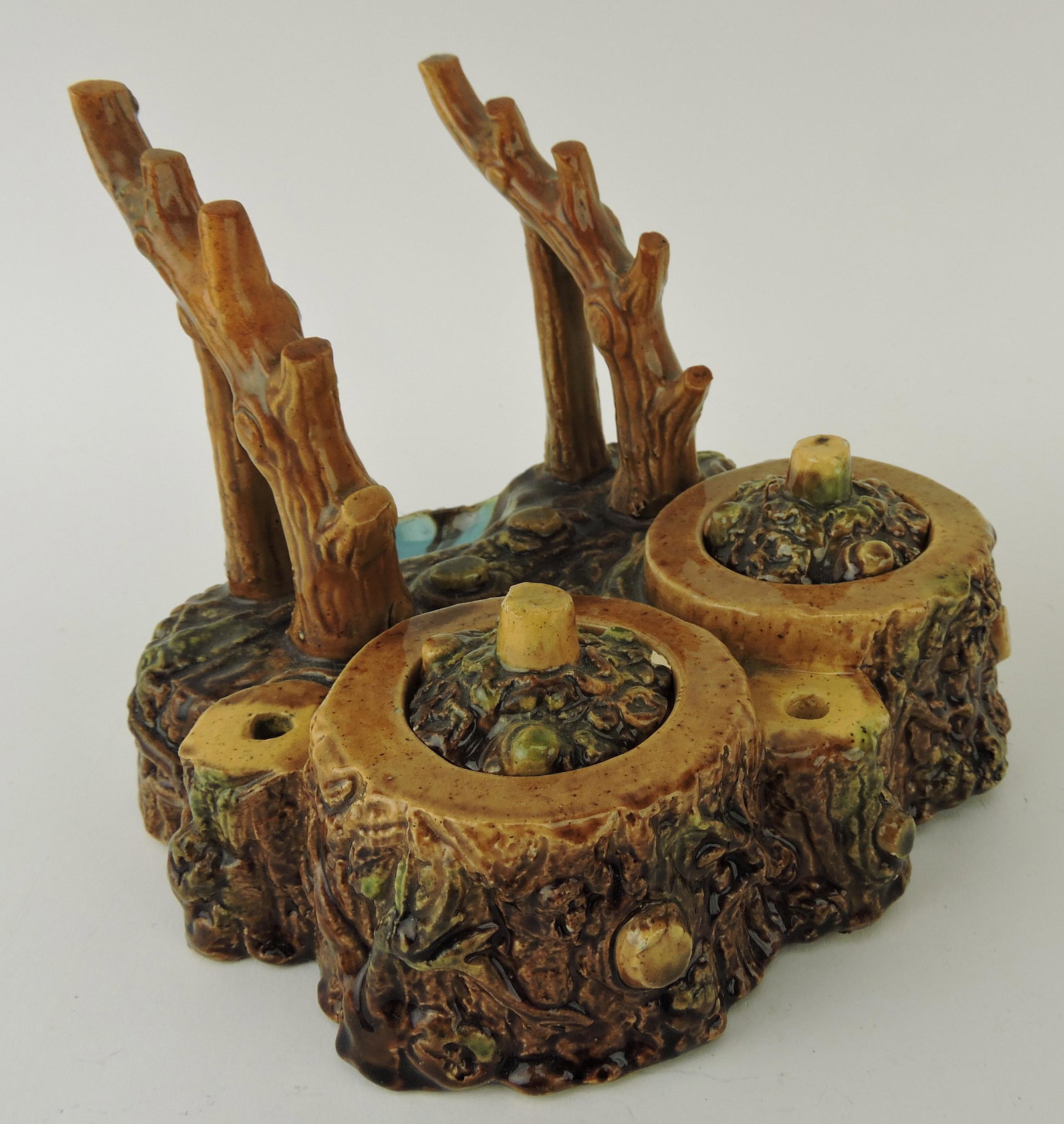 Skey majolica rustic double inkwell/: desk stand with branch form pen holder, repairs; 5 3/4"h