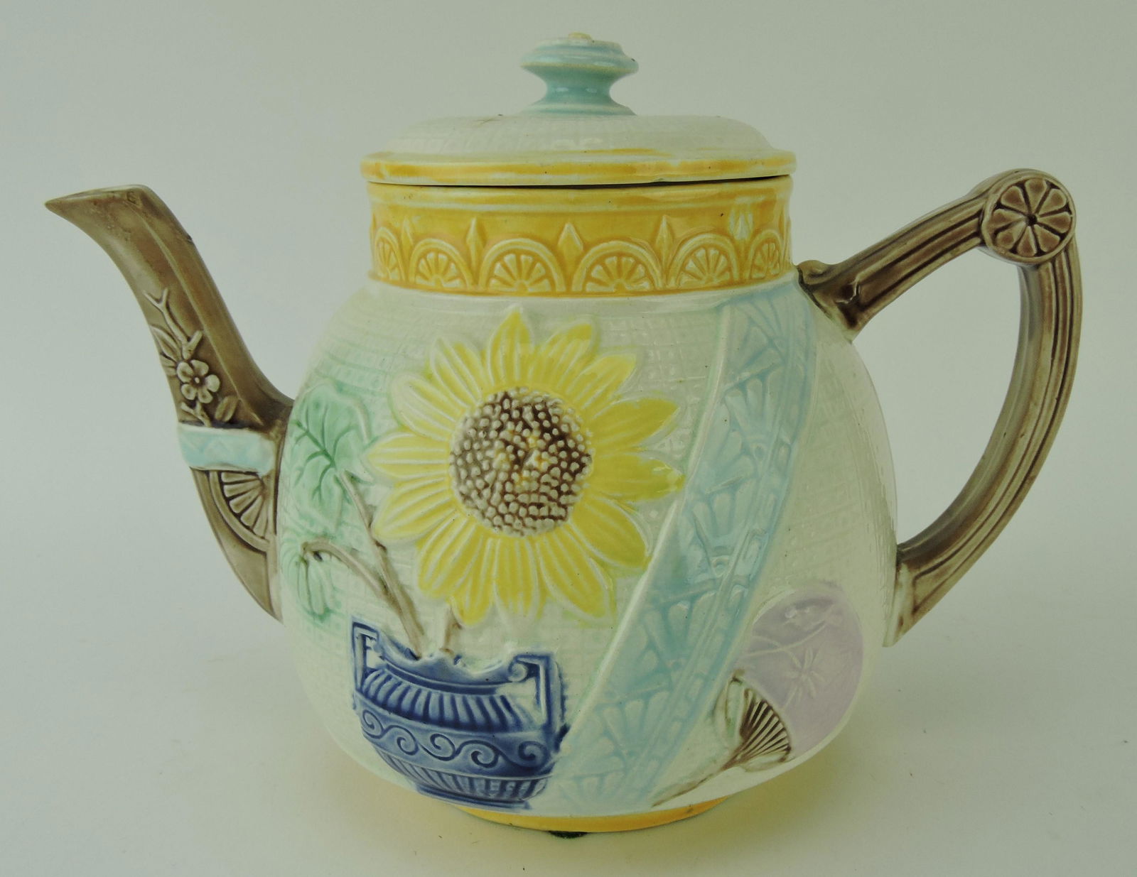 Samuel Lear sunflower and urn majolica (1 of 1)