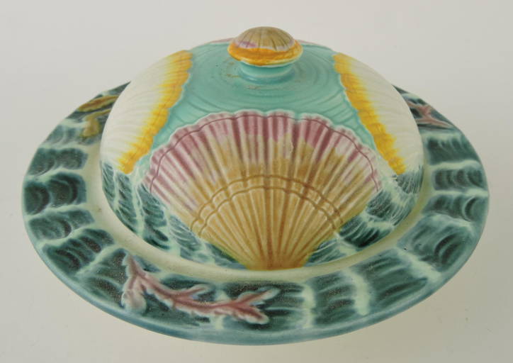 Majolica shells and waves butter dish, (3140) on May 28, 2022 Strawser Auction Group in IN