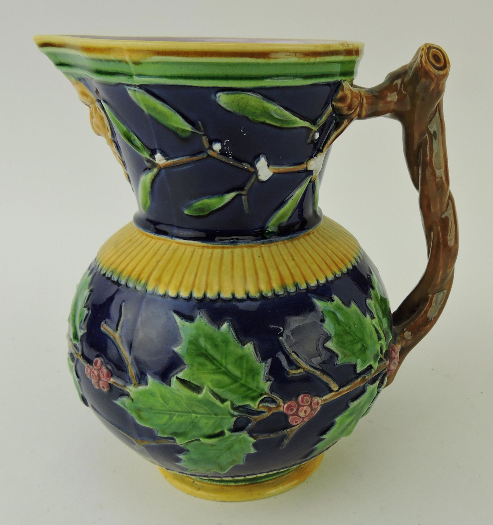 Minton majolica Christmas holly and (1 of 3)