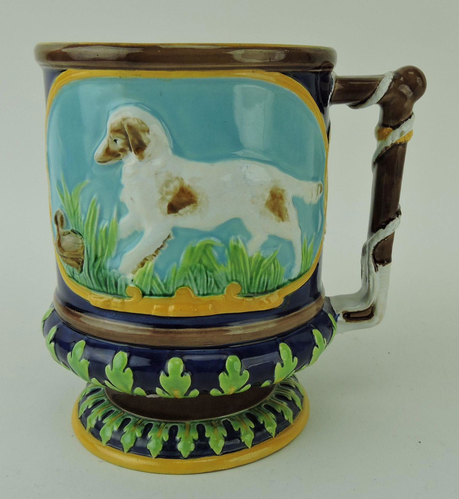 George Jones majolica hunt mug with (1 of 2)