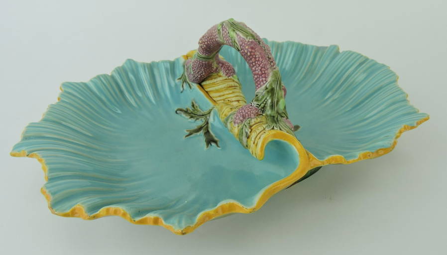 Jones majolica two part shell (3272) on May 28, 2022 Strawser Auction Group in IN