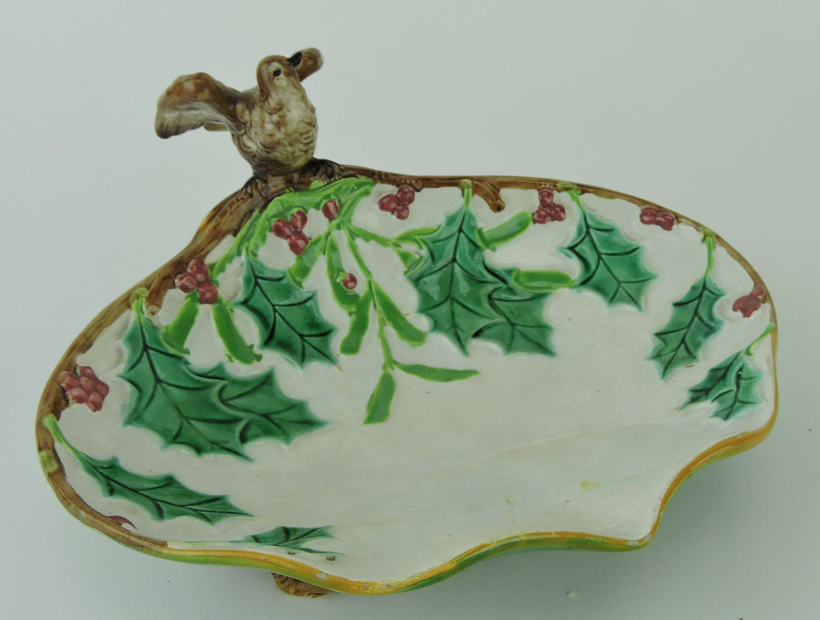 George Jones majolica holly serving: dish with bird handle, 8"w