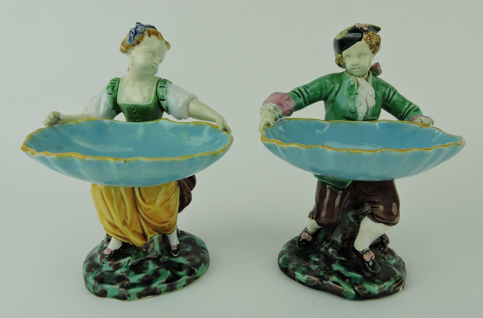 Minton majolica pair of Hogarth: figures with shells, 7", no.432 & 433