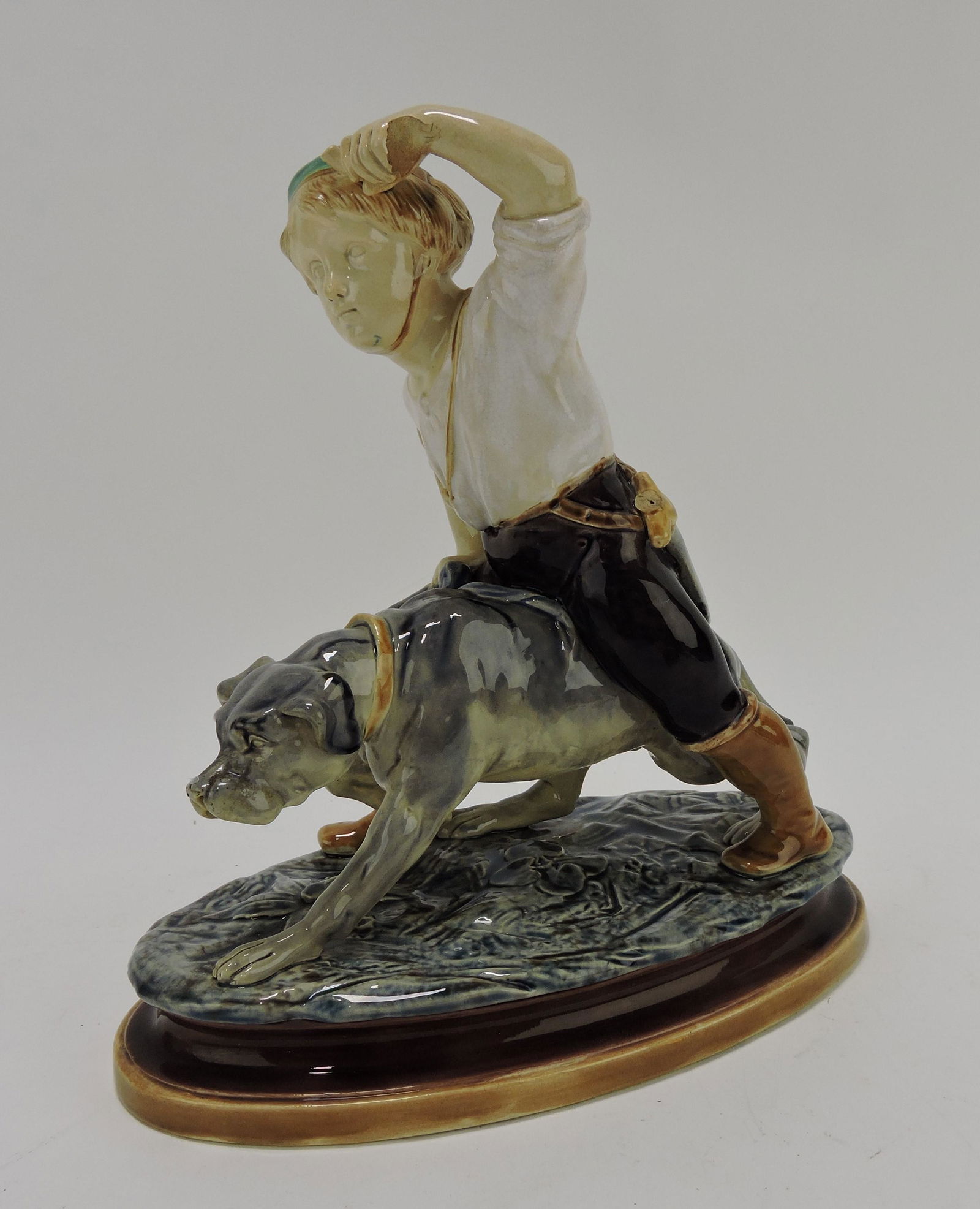 Minton majolica hunter with dog (1 of 2)