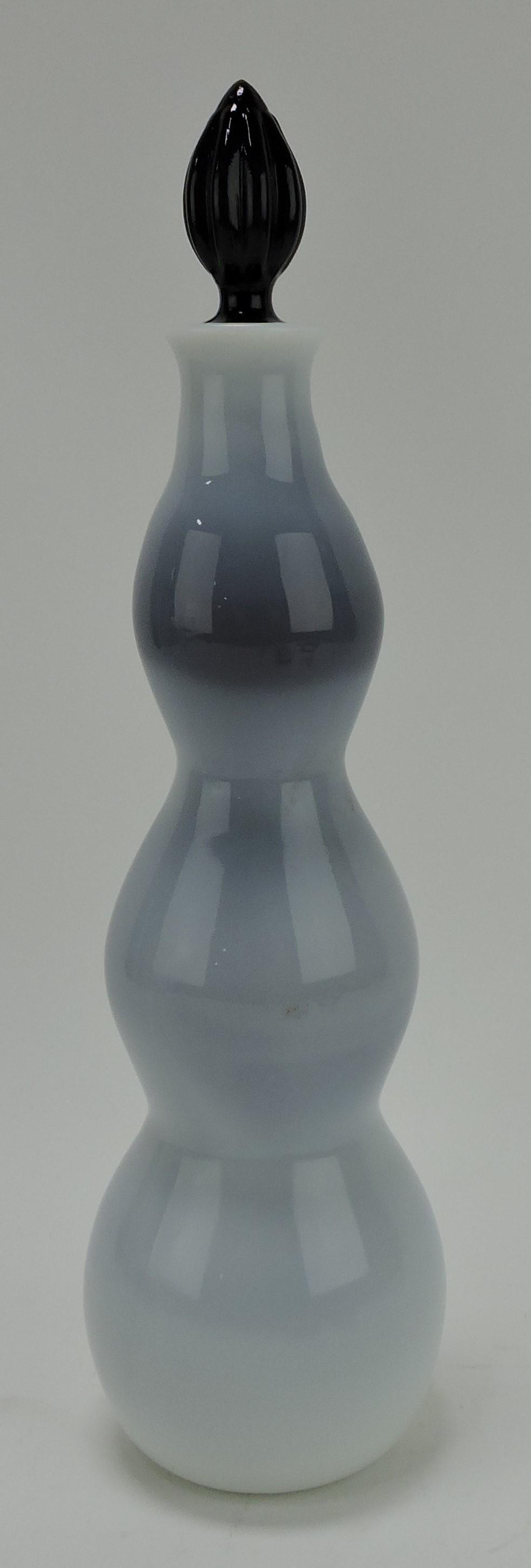 Fenton 'New World' 14" decanter (1 of 1)