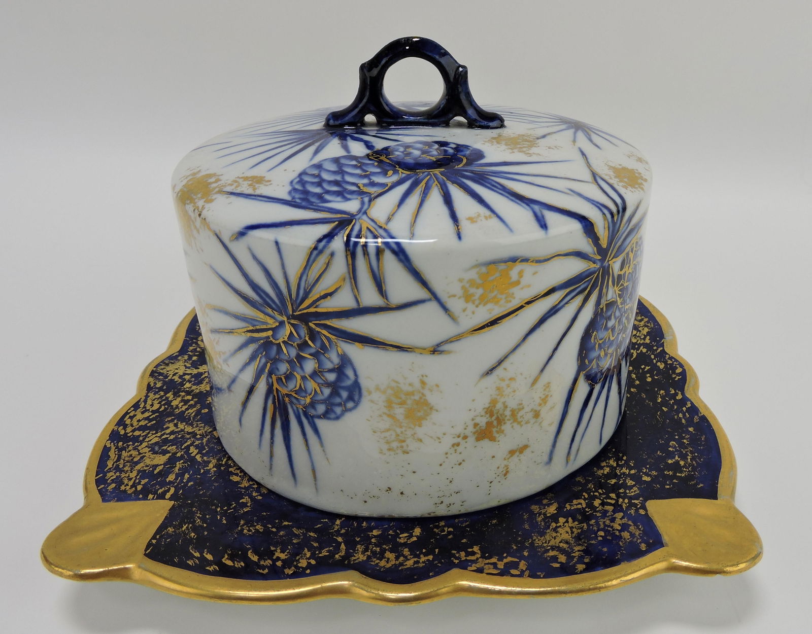 Blue and white porcelain cheese keeper (1 of 1)