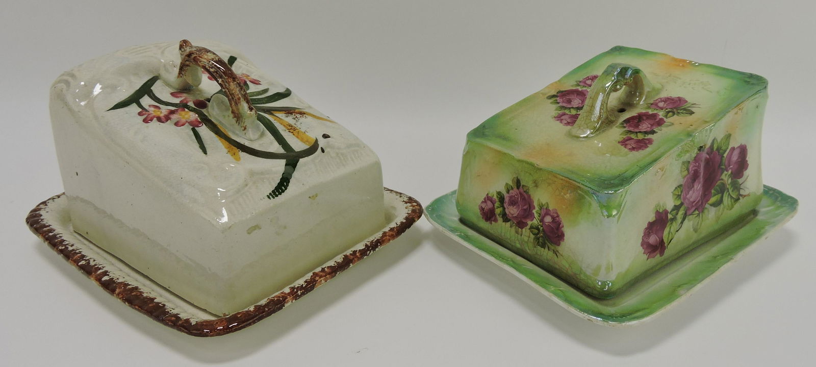 Lot of 2 wedge cheese keepers (1 of 1)