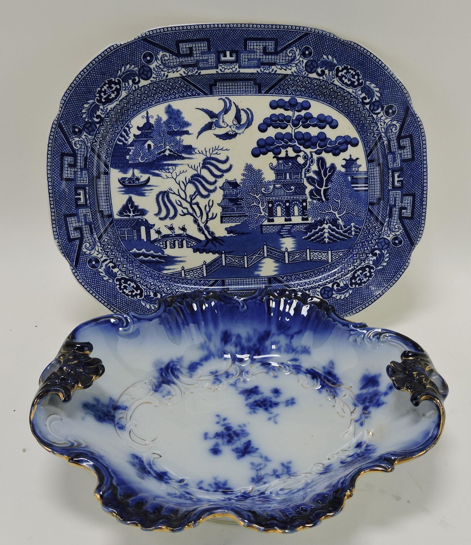 LaBelle two handled flow blue bowl, (1 of 1)