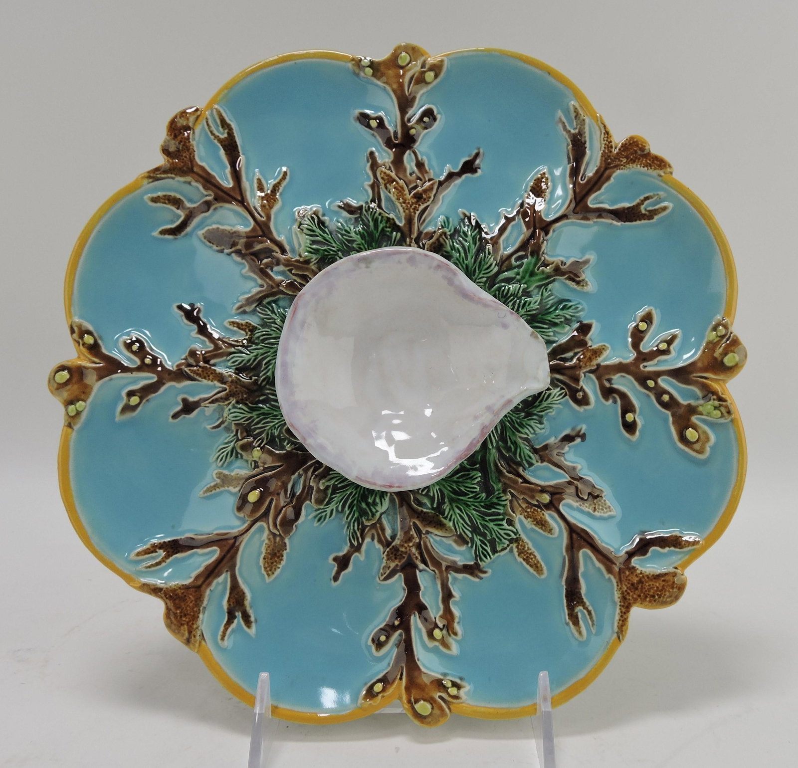George Jones majolica 8 well oyster: plate with raised center shell, 10", Betsy and Rick Porter Collection
