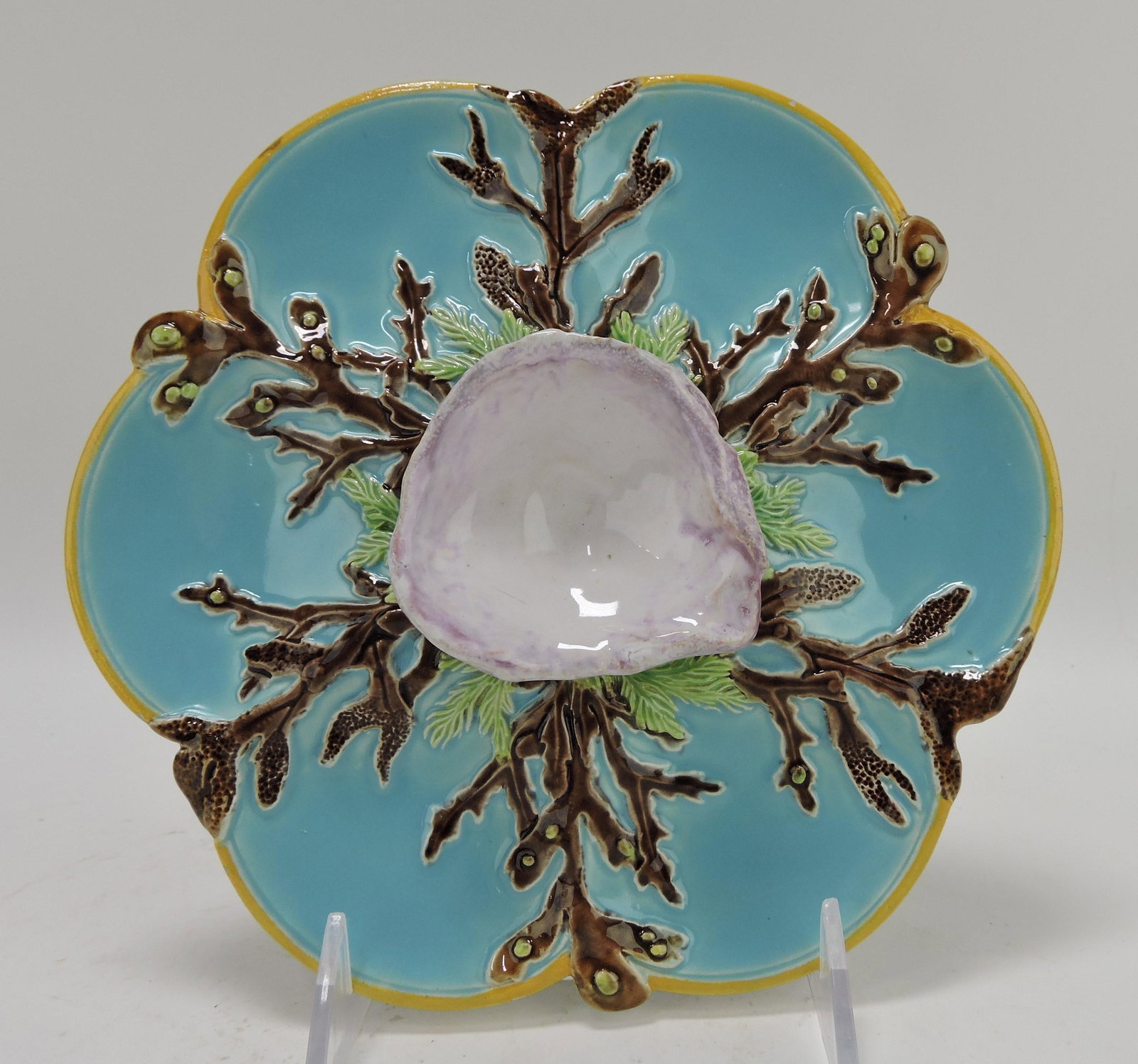 George Jones majolica 6 well 8": oyster plate with raised shell center