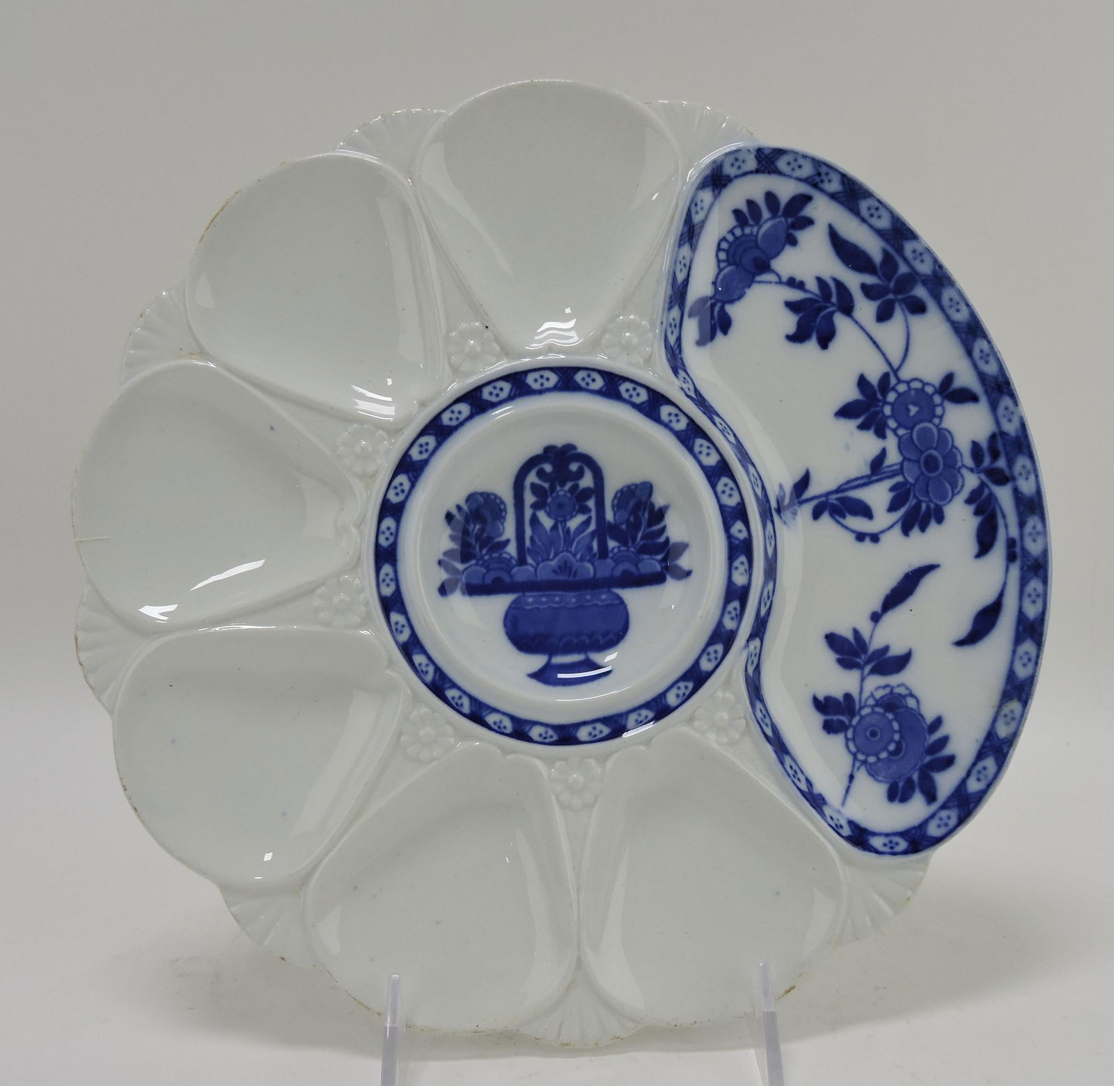 Minton flow blue 10 1/4" 6 well (1 of 1)