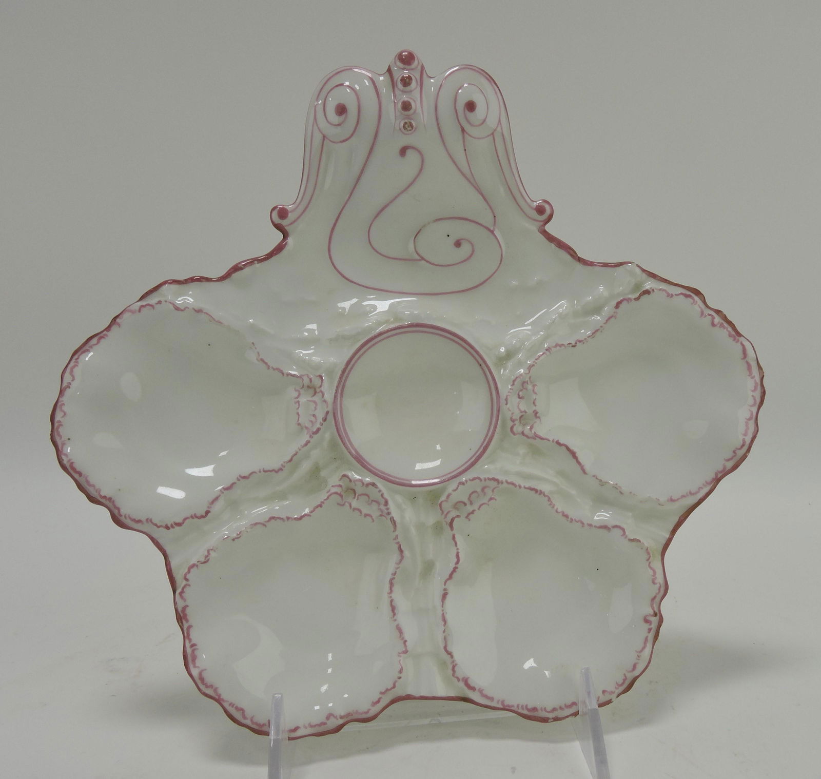 J.W. Boteler porcelain 4 well oyster (1 of 1)