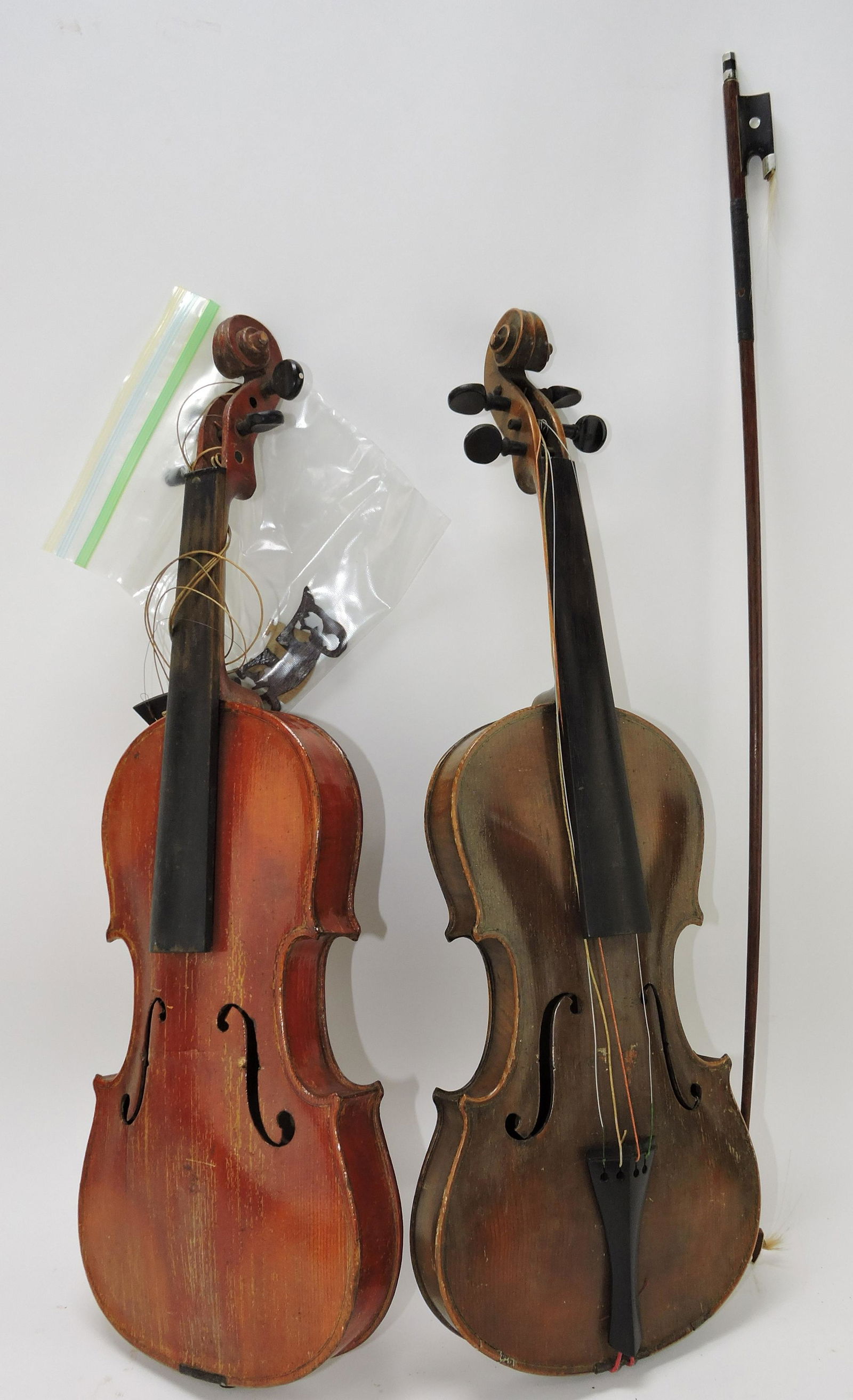 Lot of 2 violins and one bow (1 of 2)