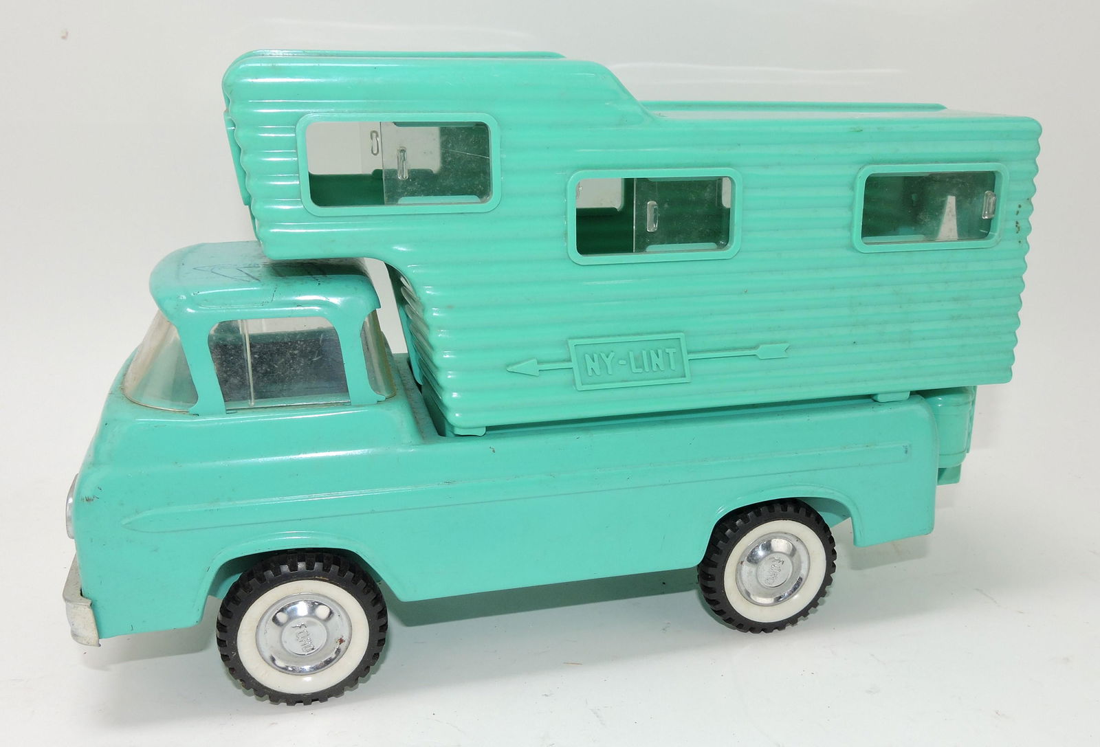 Nylint Ford camper truck (1 of 1)