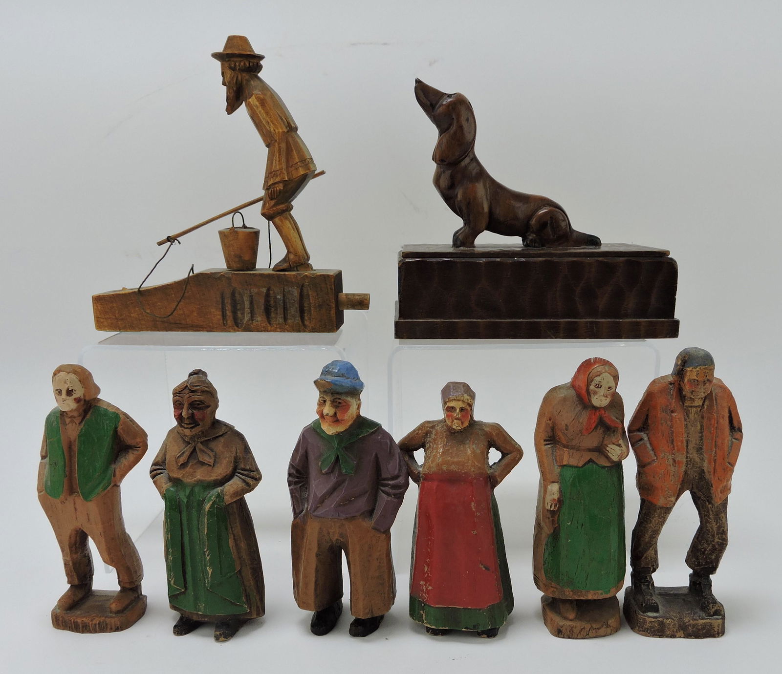 Lot of 8 figures: wooden mechanical (1 of 1)