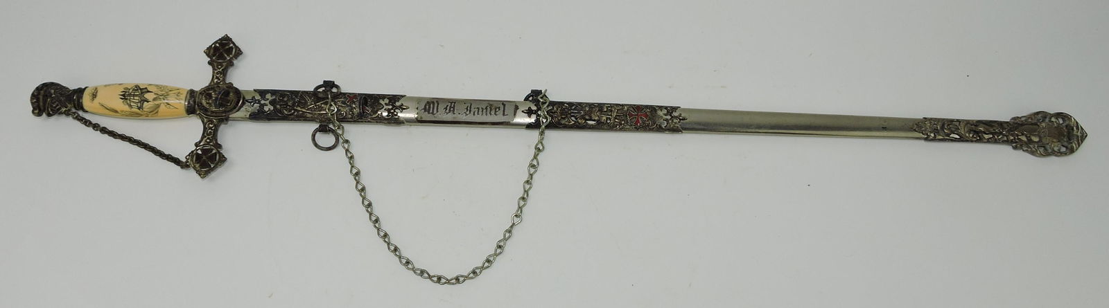 Henderson Ames & Co lodge sword, (1 of 3)