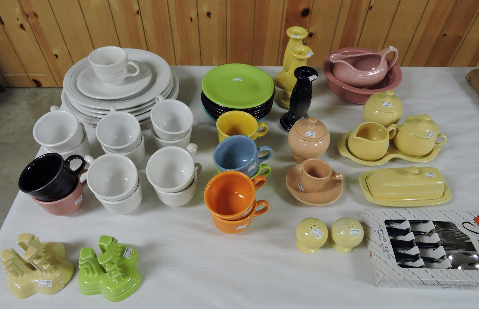 Fiesta Post 86 lot of 45 assorted pieces: .