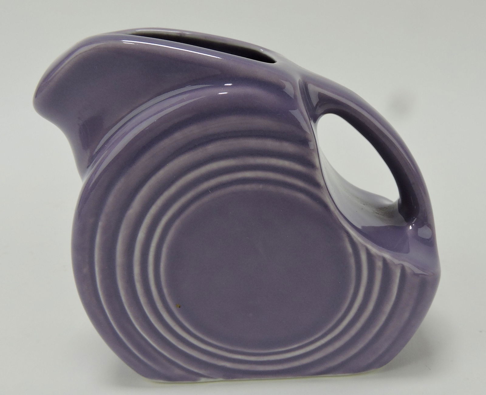Fiesta Post 86 lilac mini disc pitcher (1 of 1)