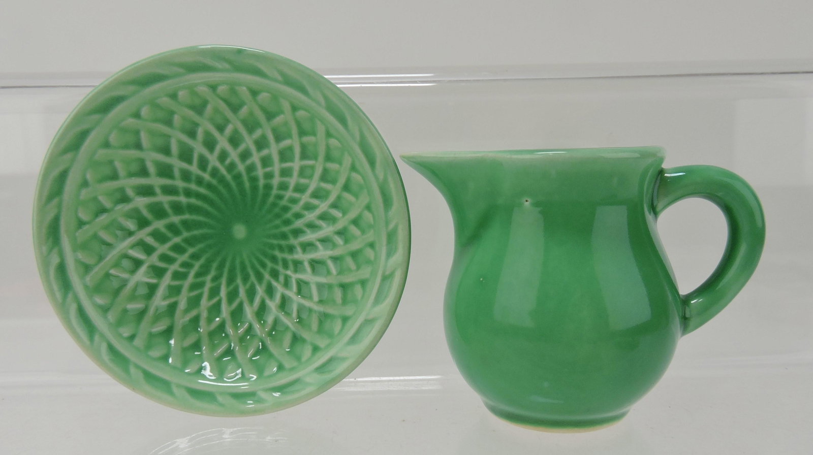 Fiesta Harlequin green individual: creamer and nut cup