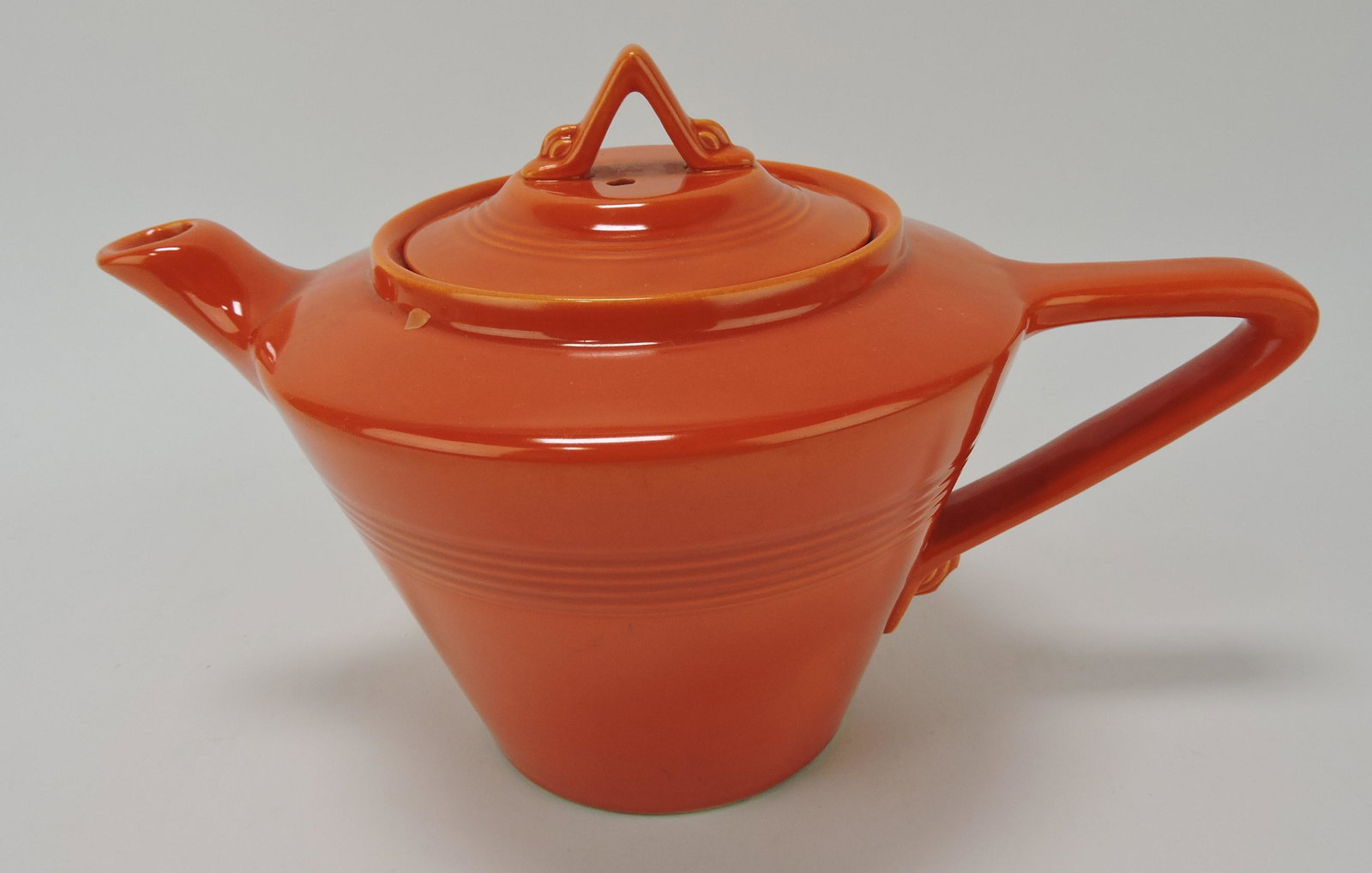 Fiesta Harlequin teapot, red (1 of 1)