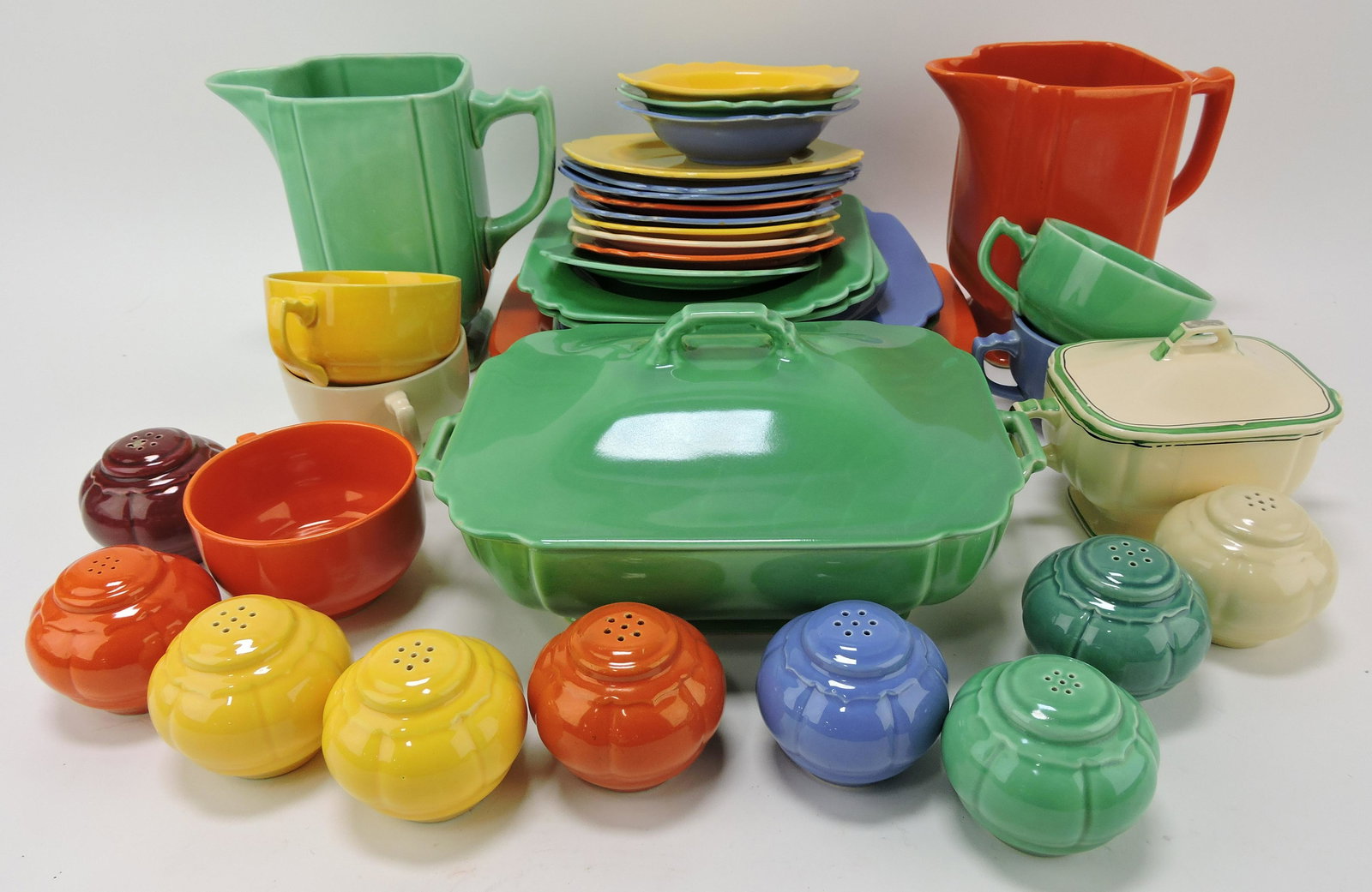 Fiesta Riviera lot of 36 pieces,: various condition