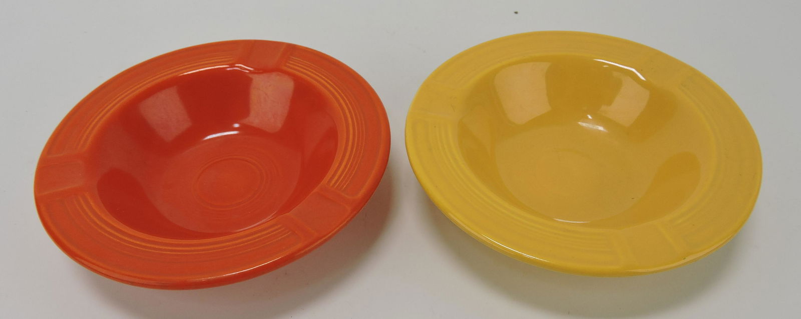 Fiesta ashtrays, red and yellow (1 of 1)