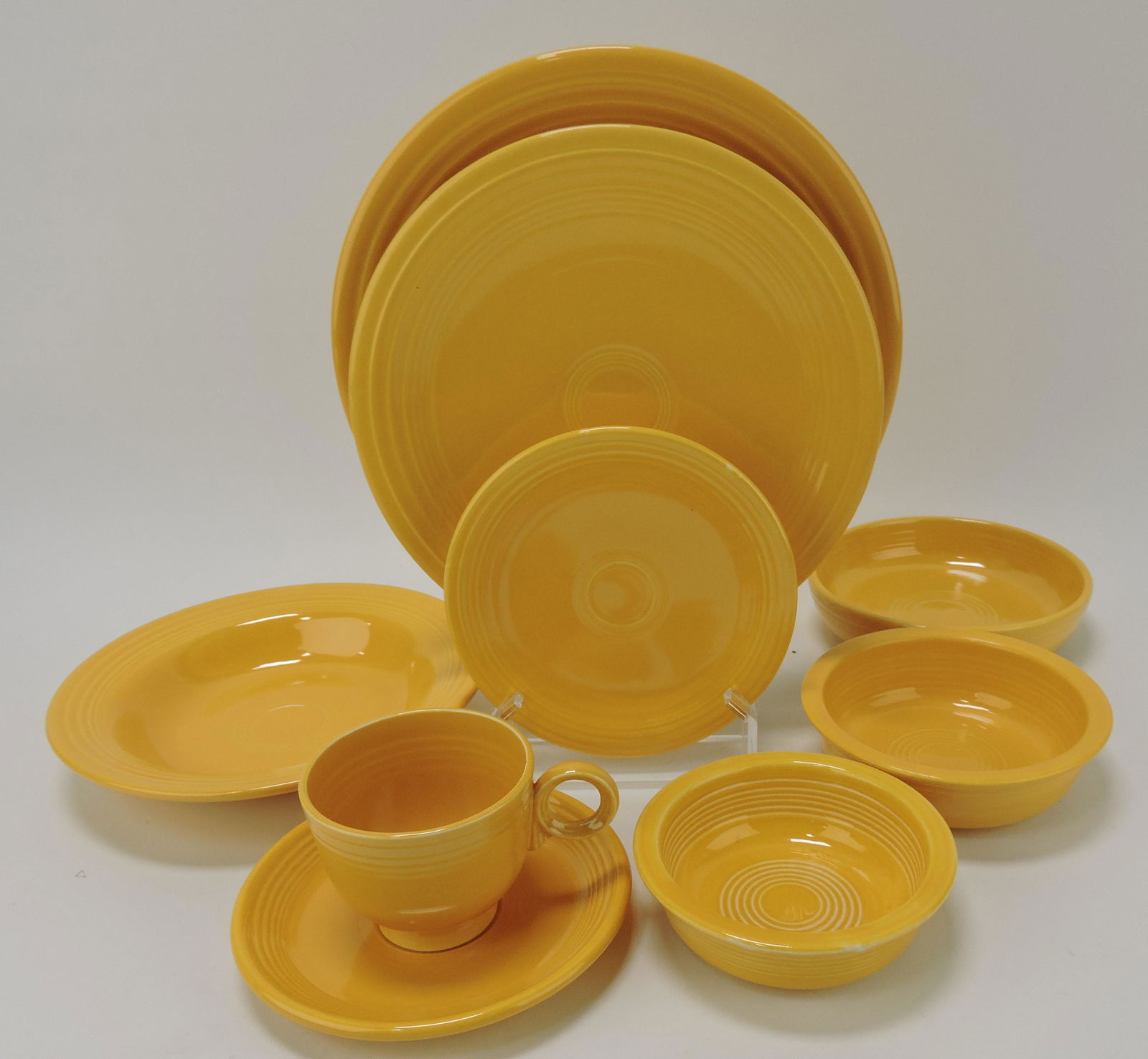 Fiesta 9 pc place setting, yellow, (1 of 1)
