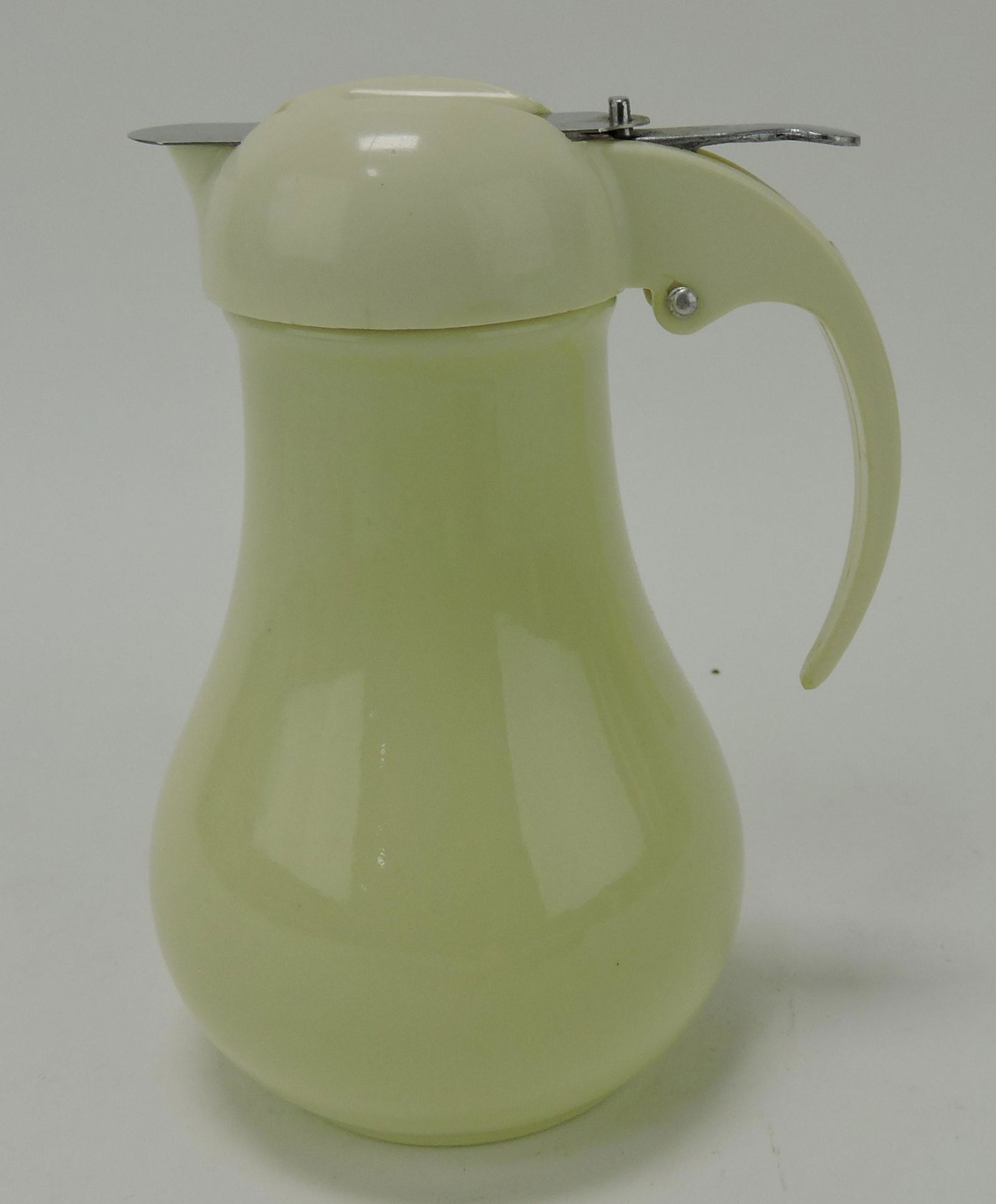 Fiesta style Dripcut syrup pitcher, (1 of 1)