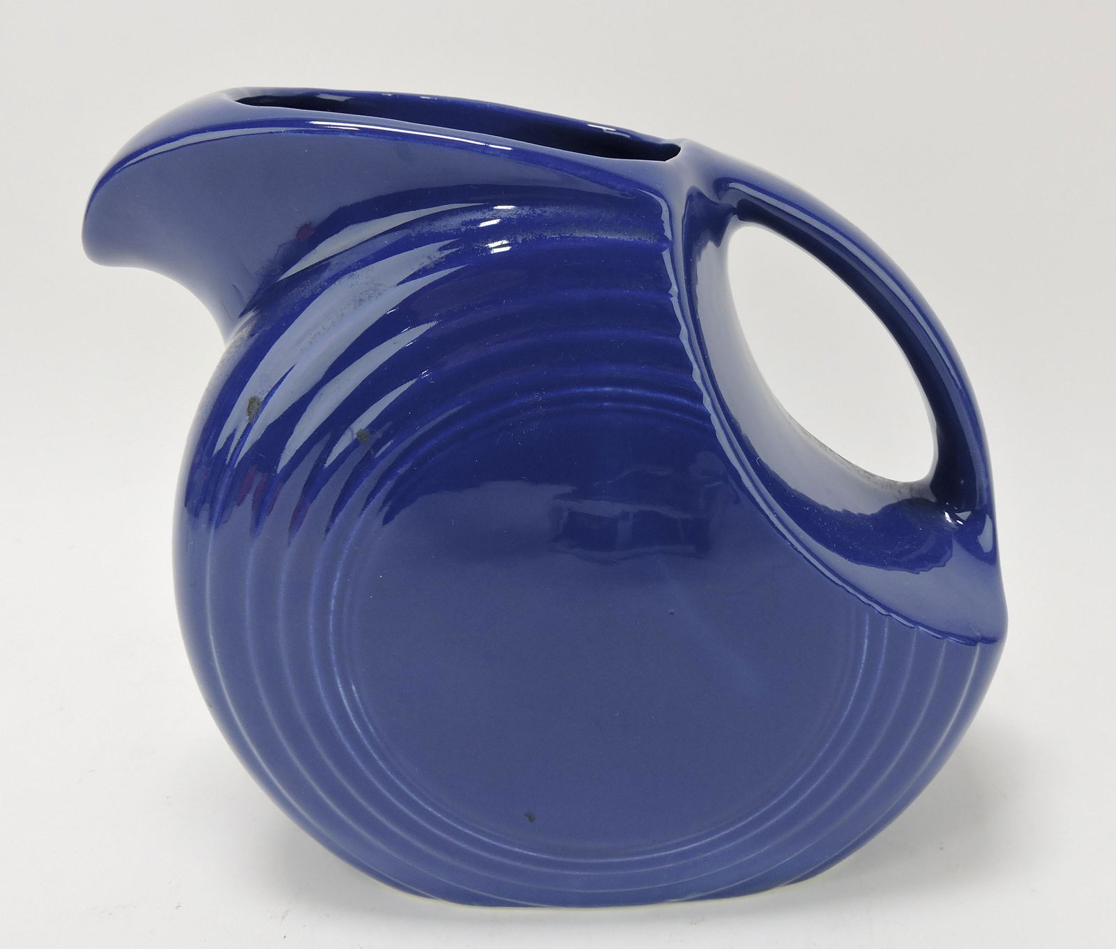 Fiesta disc water pitcher, cobalt (1 of 1)
