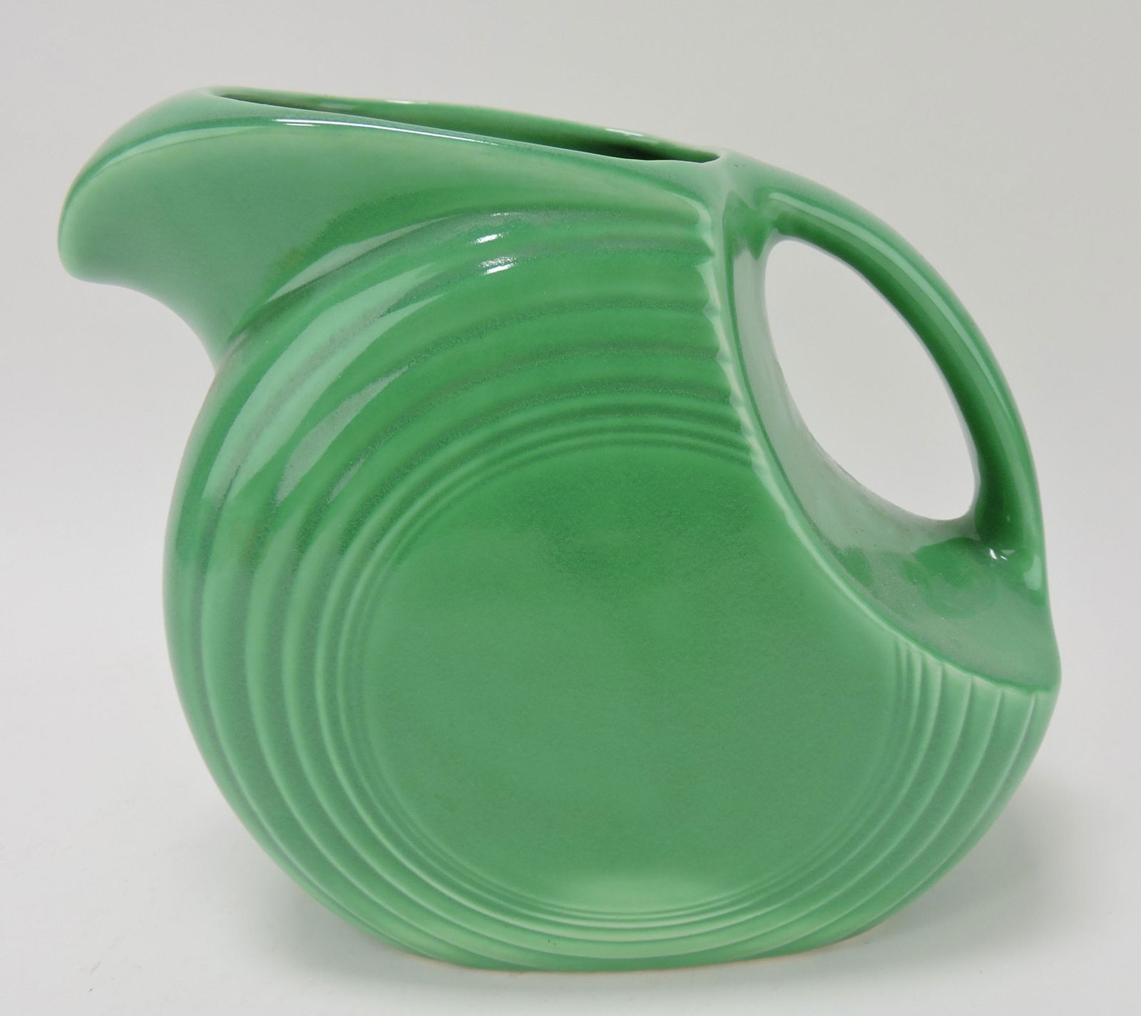 Fiesta disc water pitcher, green (1 of 1)