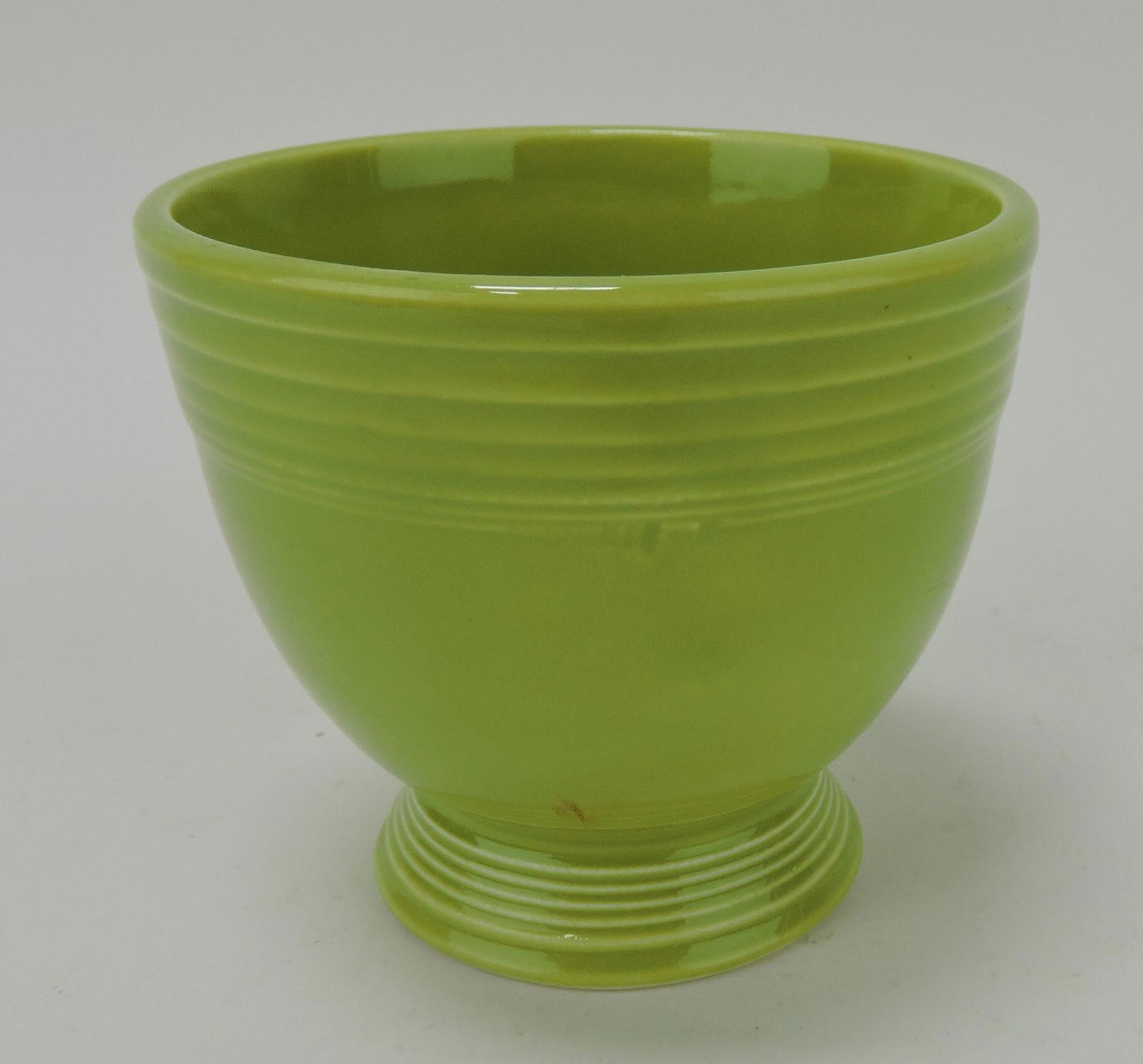Fiesta egg cup, chartreuse (1 of 1)
