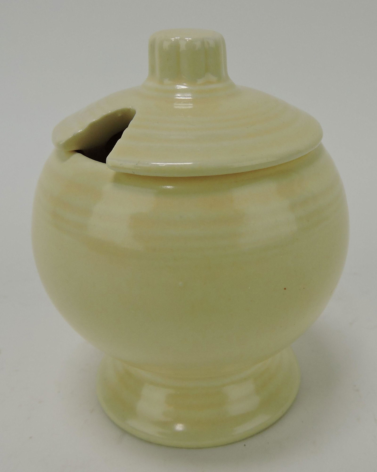 Fiesta mustard, ivory (1 of 1)