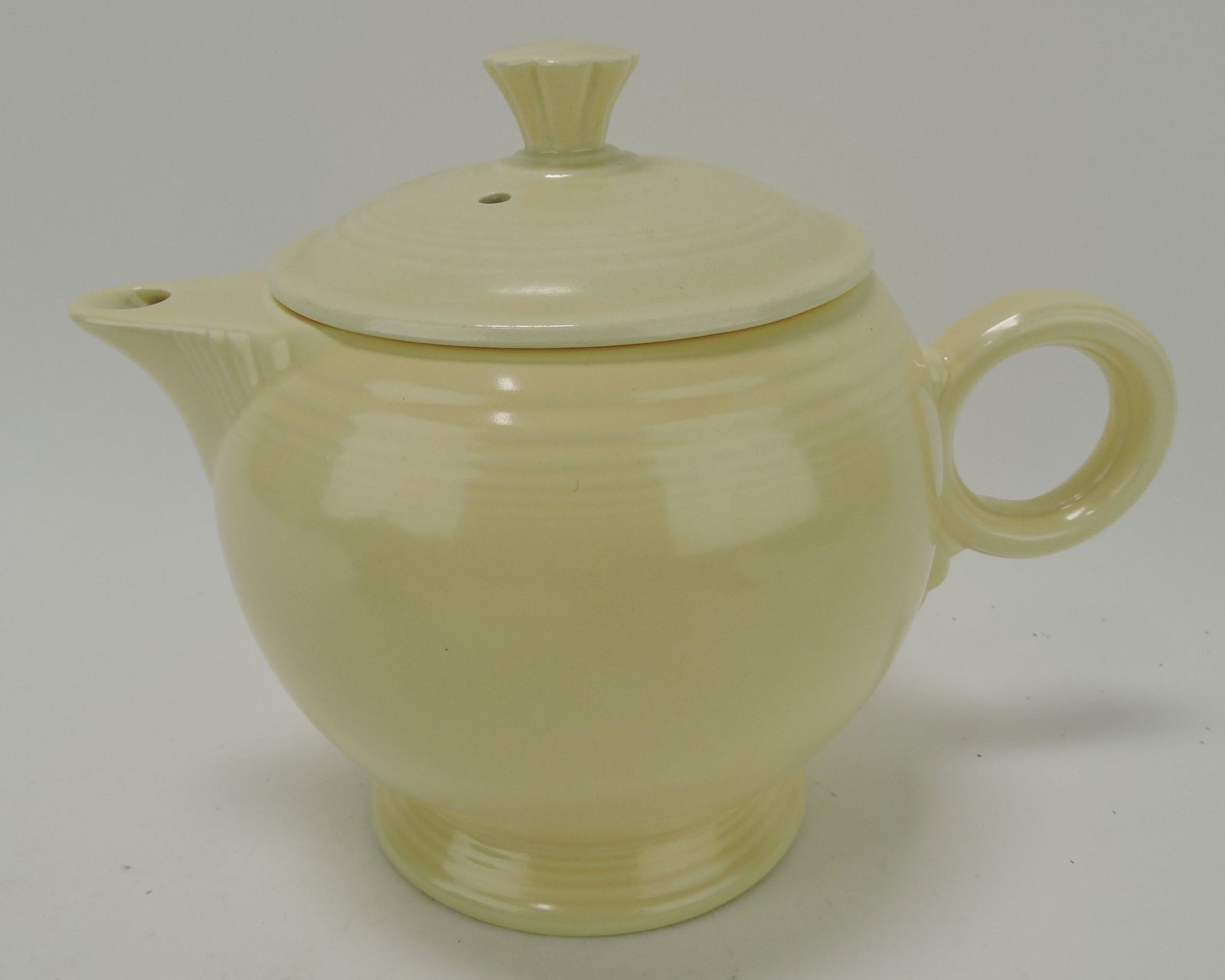 Fiesta large teapot, ivory (1 of 1)