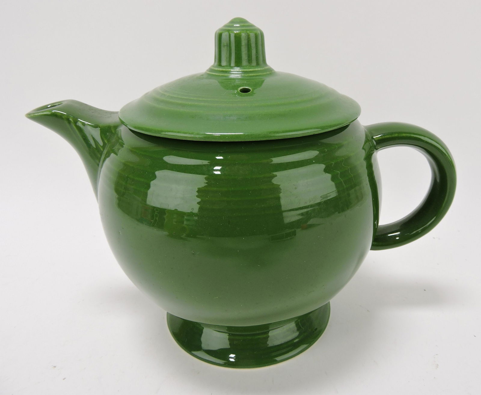 Fiesta medium teapot, dark green (1 of 1)