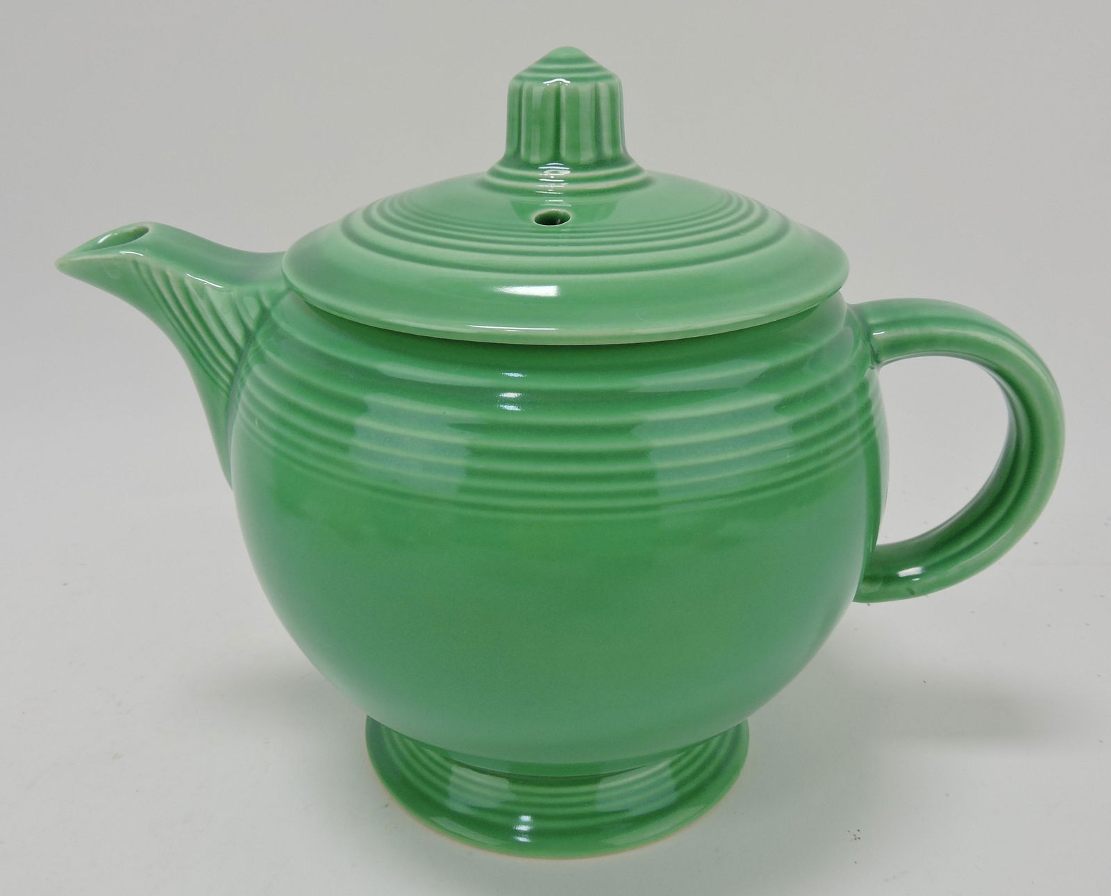 Fiesta medium teapot, green (1 of 1)