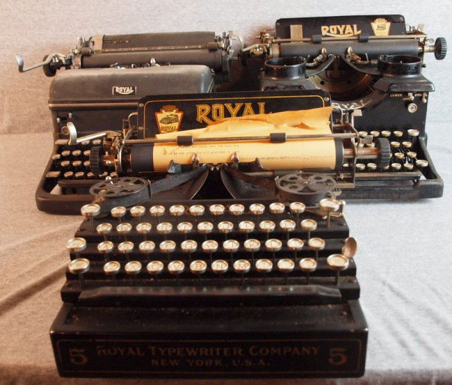 Lot of 3 Royal typewriters including No. 5 & No. 10: Lot of 3 Royal typewriters including No. 5 & No. 10