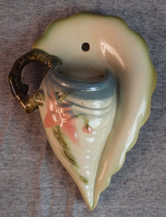 Hull Woodland high gloss wall pocket, W13-7 1/2": Hull Woodland high gloss wall pocket, W13-7 1/2"