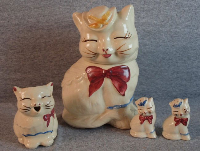 Shawnee Puss N Boots cookie jar, cream pitcher and: Shawnee Puss N Boots cookie jar, cream pitcher and salt & pepper