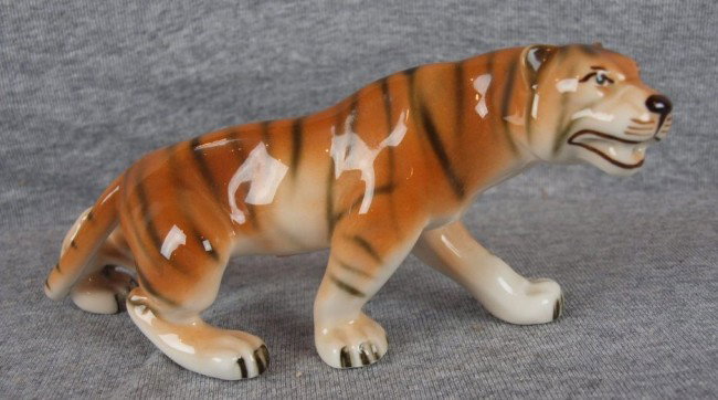Royal Dux tiger figure, 7 1/2" : Royal Dux tiger figure, 7 1/2"