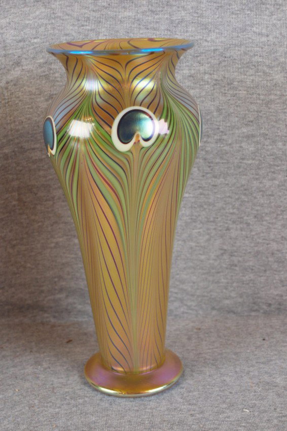 Orient & Plume gold iridescent peacock feather art: Orient & Plume gold iridescent peacock feather art glass vase, 11 1/4"