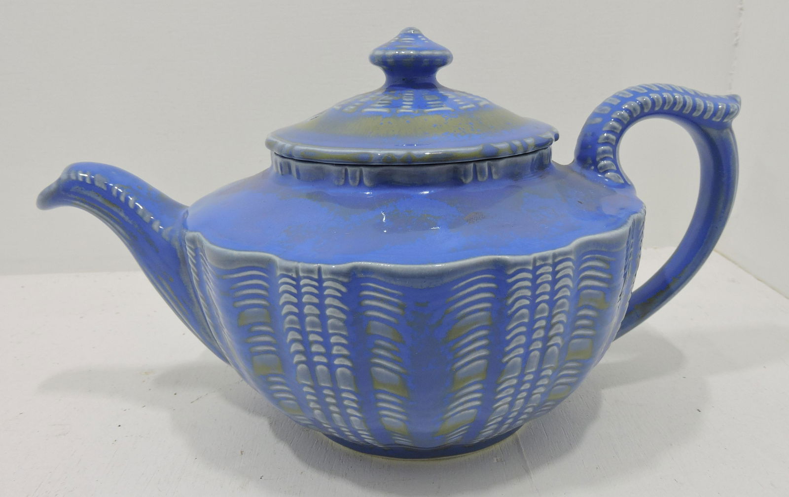 Hall China Birch teapot, factory sample (1 of 2)