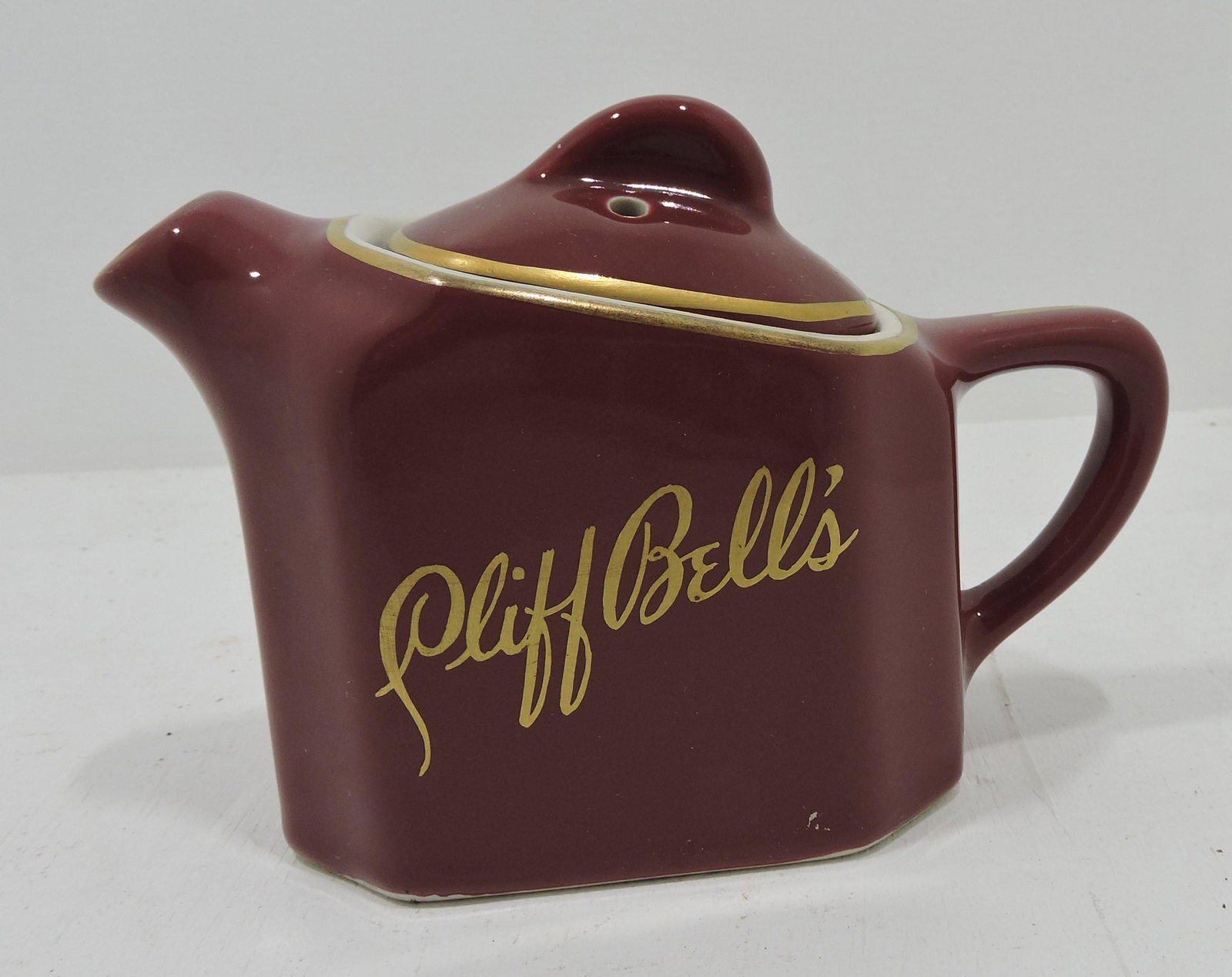 Hall China hot water pot 'Cliff Bell's': .