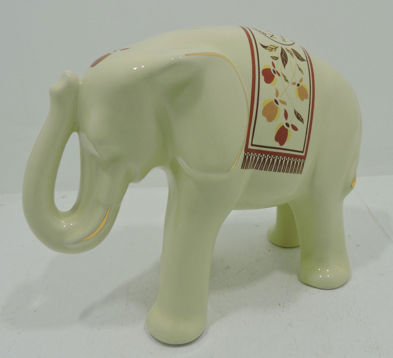 Hall China Autumn Leaf elephant (1 of 2)