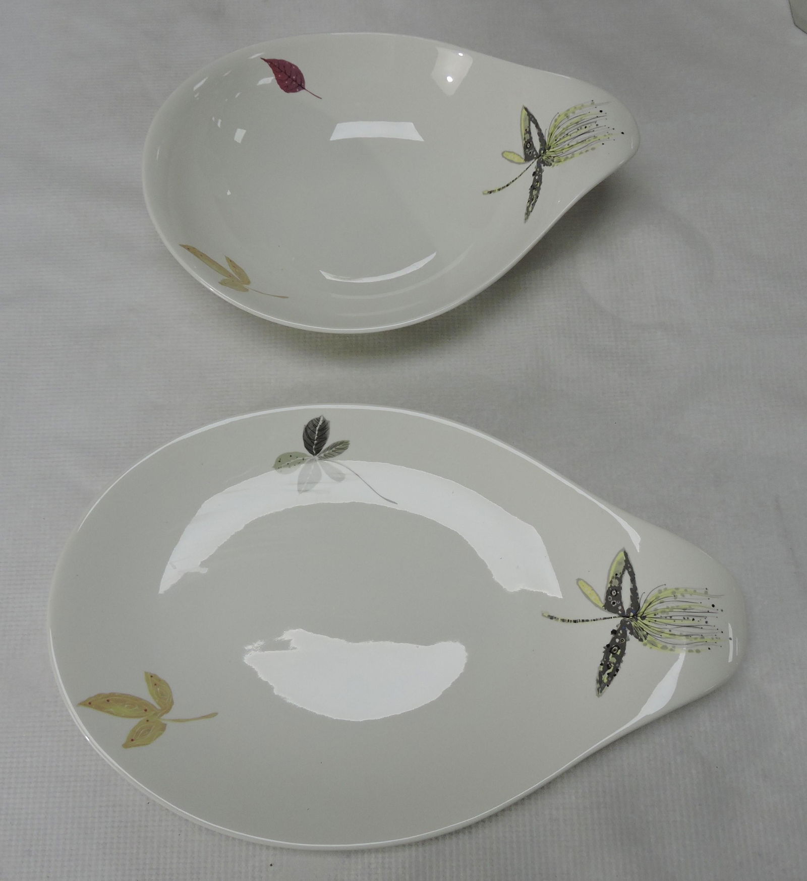 Hall China Hallcraft Eva Zeisel: bowl (11 3/4") and tray (15")