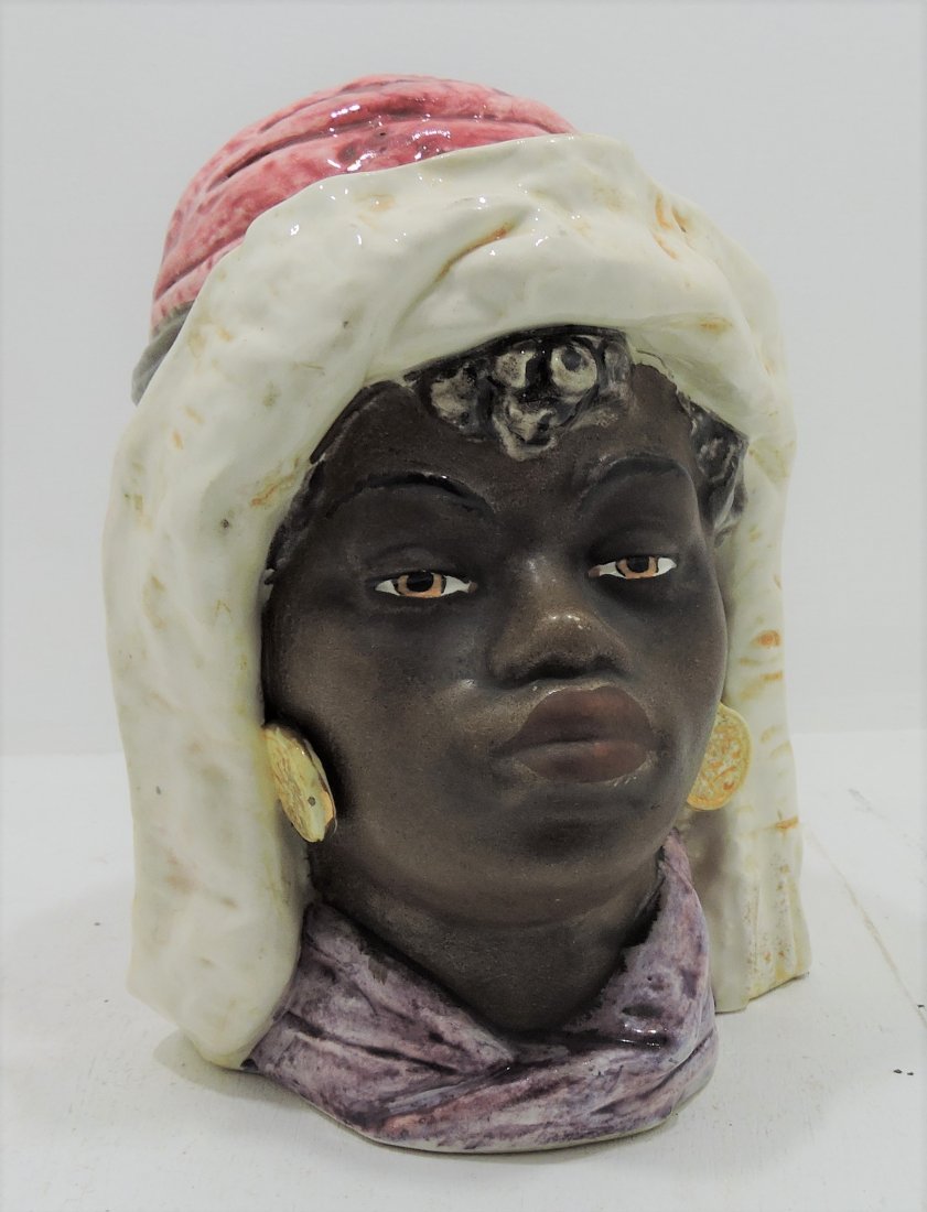 Black Americana lady humidor, 7 1/2": .